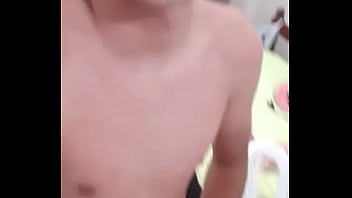 Thiago Deixando A Toalha Cair thumbnail
