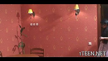 Hottie gives cock a lusty sucking