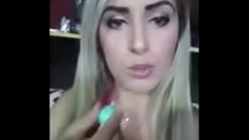 Isso que é uma vadia