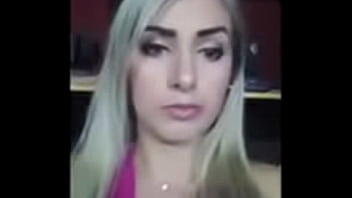 Isso que é uma vadia