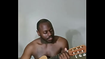 Re singing a few more songs for free that reminds myself of cleaning happening 3