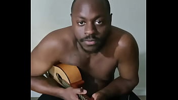 Re singing a few more songs for free that reminds myself of cleaning happening 3