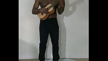 Re singing a few more songs for free that reminds myself of cleaning happening 3