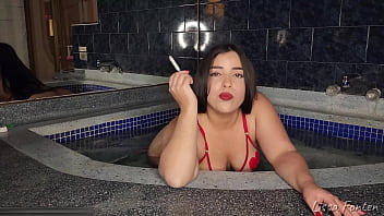 Smoking in the jacuzzi while you have my body