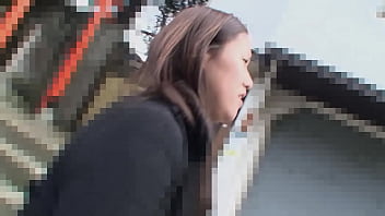 黒髪の美しいアジア人、福島なぎさが男の家を訪ねて暖まった