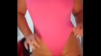 Dancando funk ate o pau do corno ficar duro