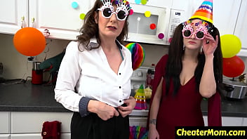 Stepmother melody wants to prepare something special for him cheatermom