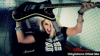 Vicky vette tit fucking her bf's big cock until he cums on her face