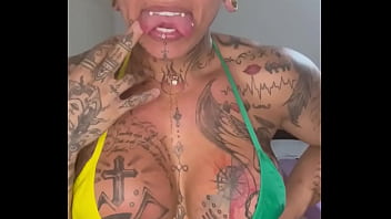 Vampira Tatuada thumbnail