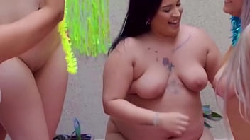 Baile de carnaval do meu trabalho acabou com todas as meninas se comendo completo no sheer red