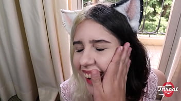 Novinha otaku fazendo um belo boquete babado na sacada do meu apartamento