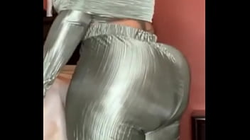 Green dress mega booty