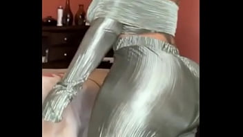 Green dress mega booty