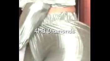 Green dress mega booty