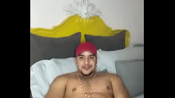 Fiquei sozinho em casa e aproveitei pra bater aquele punhetão