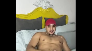 Fiquei sozinho em casa e aproveitei pra bater aquele punhetão