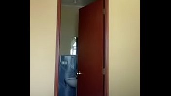 Me Monto A Mi Novia Y Le Doy Palmadas Hasta Dejarle El Trasero Rojo thumbnail