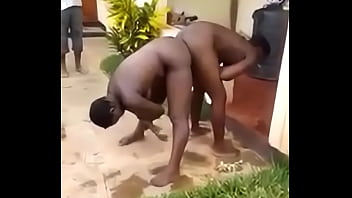 Video Confuso De Un Par De Negros thumbnail