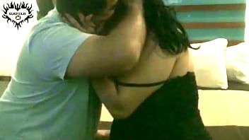 Me encanta ponerle los cuernos a mi cornudo con su amigo