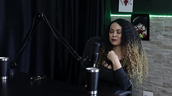 O homem não conseguia ficar de pau duro com duas mulheres e tem paciência zero charllottye watch sheer red