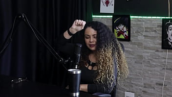 O homem não conseguia ficar de pau duro com duas mulheres e tem paciência zero charllottye watch sheer red