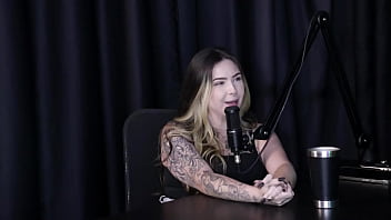 O homem não conseguia ficar de pau duro com duas mulheres e tem paciência zero charllottye watch sheer red