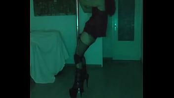 Amateur opens the bar dances and strips naked while people watch her