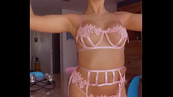 Bon lundi mes amours cet ensemble est en vente plus d’info en message