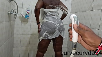 Thick curvy big booty ebony twerking in the showers