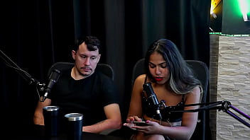 A vadia achou que era uma colab de putaria teve a história com um cantor deram conselho para as pessoas e os fetiches casal kaliente watch sheer red