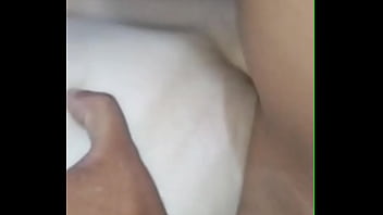 Safadas dividem o mesmo pau no cu em suruba anal escandalosa e cheia de prazer