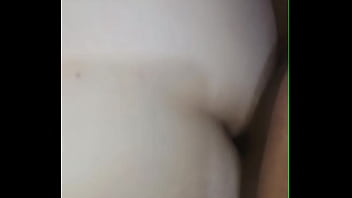 Safadas dividem o mesmo pau no cu em suruba anal escandalosa e cheia de prazer