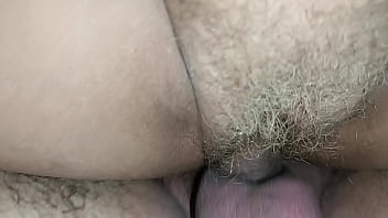 Que rica vagina peluda le doy pene con ganas a madura