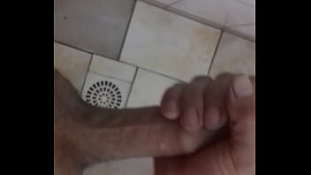 Masturba no chuveiro