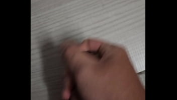 在宿舍裡打手槍