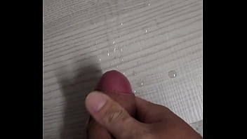 在宿舍裡打手槍