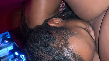 Eatting that cat like he never ate before