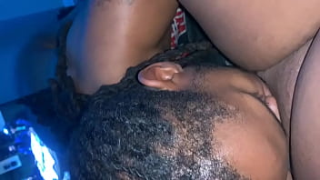 Eatting that cat like he never ate before