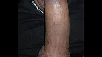 Nadie se puede enterar todos los días le mamo la polla a mi hermanastro