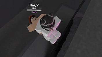 Me follo al robot de mi novia en este juego