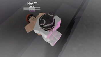 Me follo al robot de mi novia en este juego