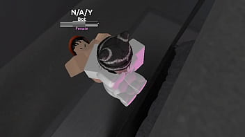 Me follo al robot de mi novia en este juego