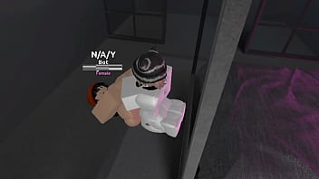 Me follo al robot de mi novia en este juego