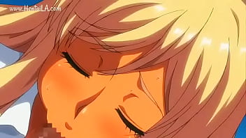 Rubia con grandes tetas hace feliz a su compañero de clase