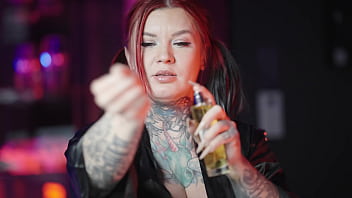 Sfw niche perfume unboxing and smell test