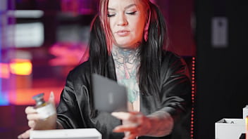 Sfw niche perfume unboxing and smell test