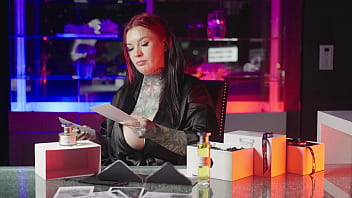 Sfw niche perfume unboxing and smell test