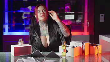 Sfw niche perfume unboxing and smell test