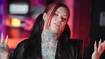 Sfw niche perfume unboxing and smell test