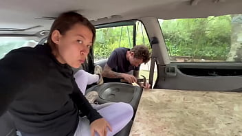 Damiana brasileira safada pela europa ensaio pelada na praia e boquete na canoa de portugal ep2